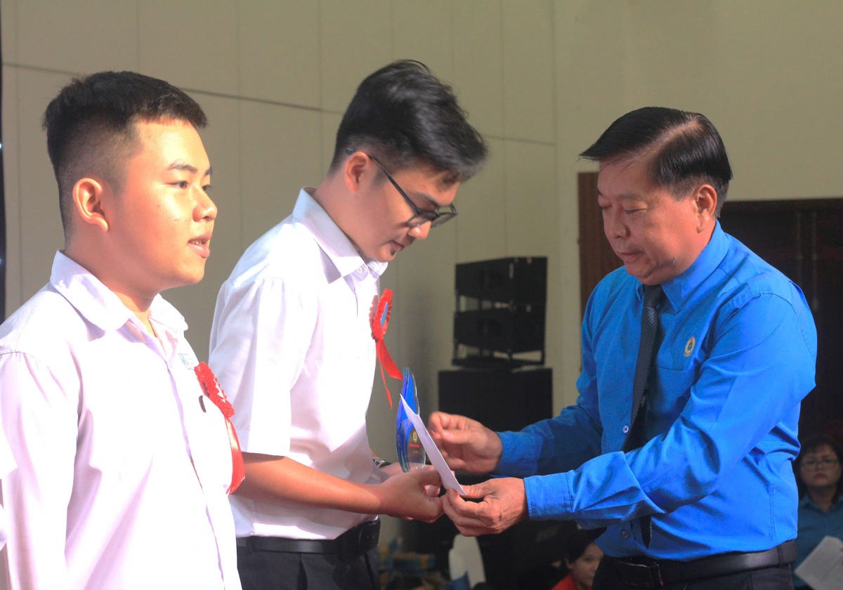 Chuyển đổi số trong công đoàn: Đòi hỏi sống còn, không chỉ là khẩu hiệu Chuyển đổi số trong công đoàn: Đòi hỏi sống còn, không chỉ là khẩu hiệu