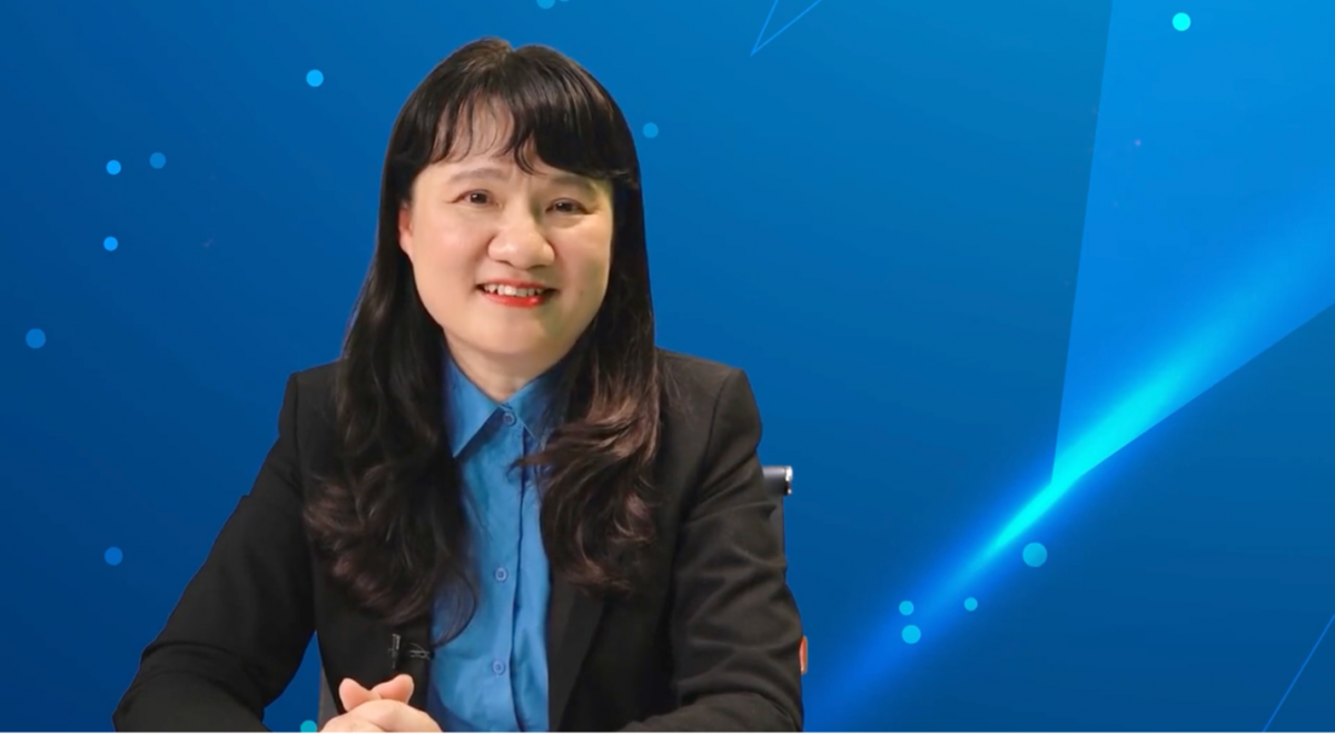 Chuyến tàu nữ công: “Gác chắn” đời thường, mở lối sẻ chia Chuyến tàu nữ công: “Gác chắn” đời thường, mở lối sẻ chia