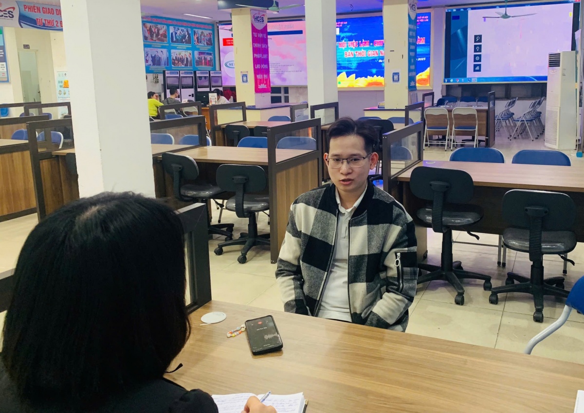 Chinh phục nhà tuyển dụng: Bí kíp săn việc tại Trung tâm Dịch vụ việc làm Hà Nội Chinh phục nhà tuyển dụng: Bí kíp săn việc tại Trung tâm Dịch vụ việc làm Hà Nội