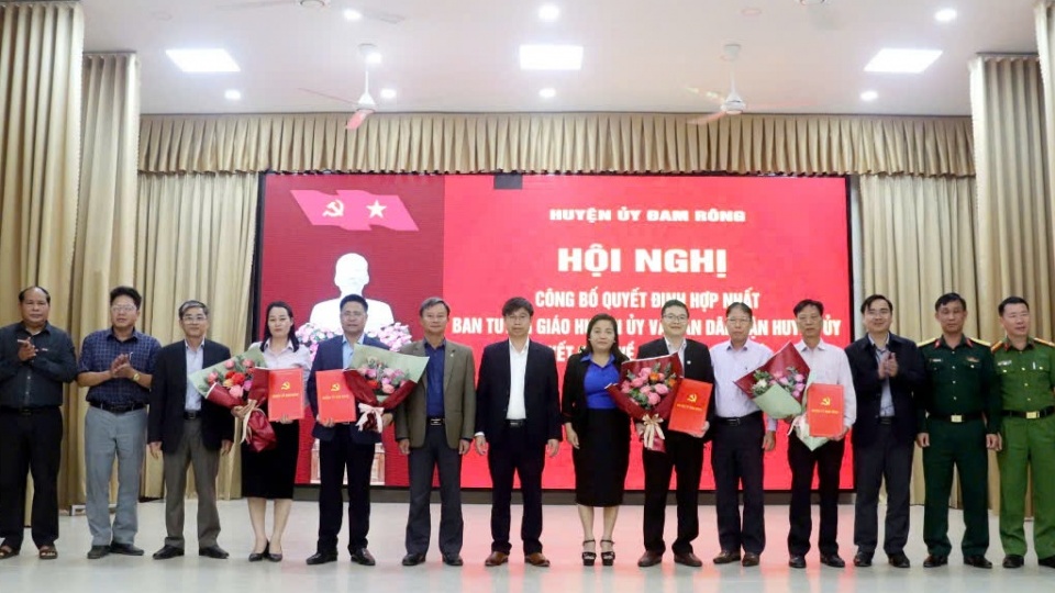 Bất cập chính sách khi sắp xếp lại tổ chức bộ máy ở vùng đặc biệt khó khăn