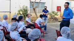 Vai trò của cán bộ Công đoàn trong thu hút lao động phi chính thức vào tổ chức Công đoàn