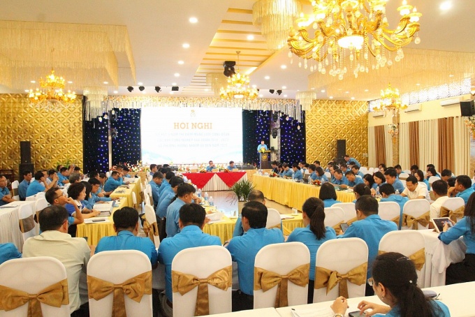 Hiểu về quy định cho người lao động là công dân nước ngoài gia nhập và hoạt động công đoàn