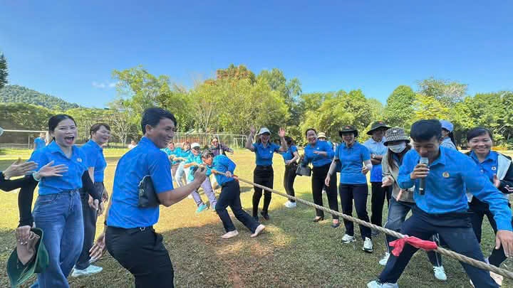 Công đoàn ở Lâm Đồng khởi động Tháng Công nhân năm 2025 Công đoàn ở Lâm Đồng khởi động Tháng Công nhân năm 2025