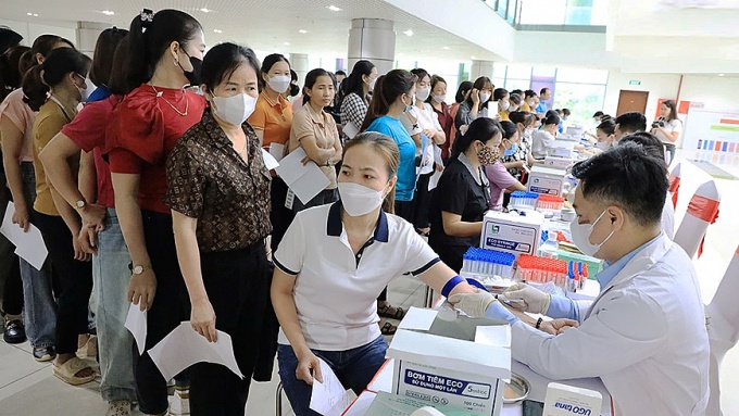 Trong giai đoạn sửa đổi Luật BHXH, Tổng Liên đoàn Lao động Việt Nam cùng công đoàn các cấp đã gửi hàng trăm văn bản góp ý, tổ chức hàng loạt hội nghị tham vấn tại các khu công nghiệp, tập hợp hàng nghìn ý kiến người lao động – đặc biệt là công nhân trực tiếp sản xuất.