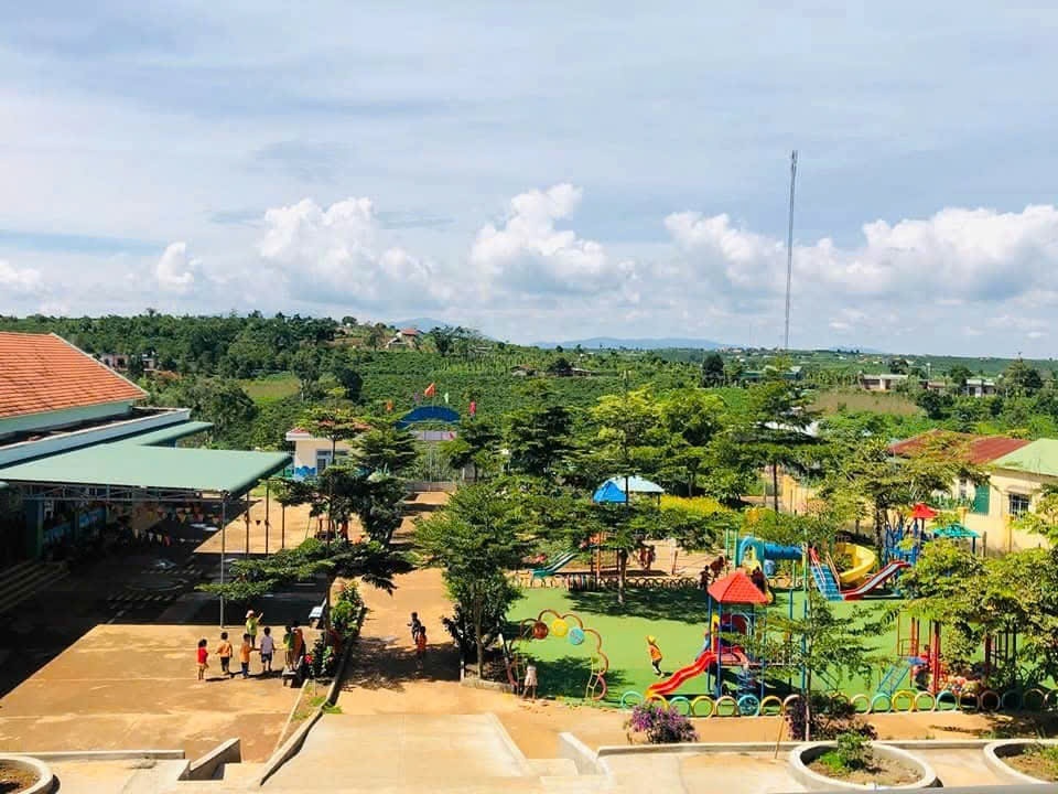 Xuân ấm áp tình công đoàn ở khu tập thể giáo viên vùng khó