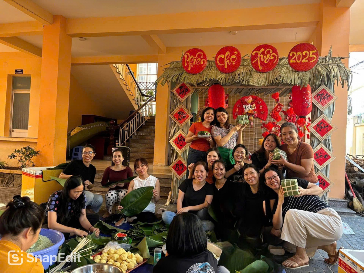 Có một niềm hạnh phúc ấm áp, dịu dàng Có một niềm hạnh phúc ấm áp, dịu dàng