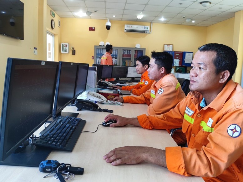 Đội ngũ công nhân trong kỷ nguyên vươn mình của dân tộc Đội ngũ công nhân trong kỷ nguyên vươn mình của dân tộc