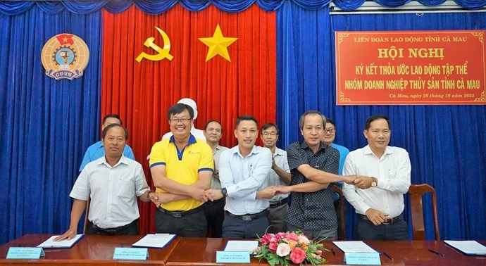 Một chữ “thêm” trong thỏa ước: Nâng bước đời công nhân Một chữ “thêm” trong thỏa ước: Nâng bước đời công nhân