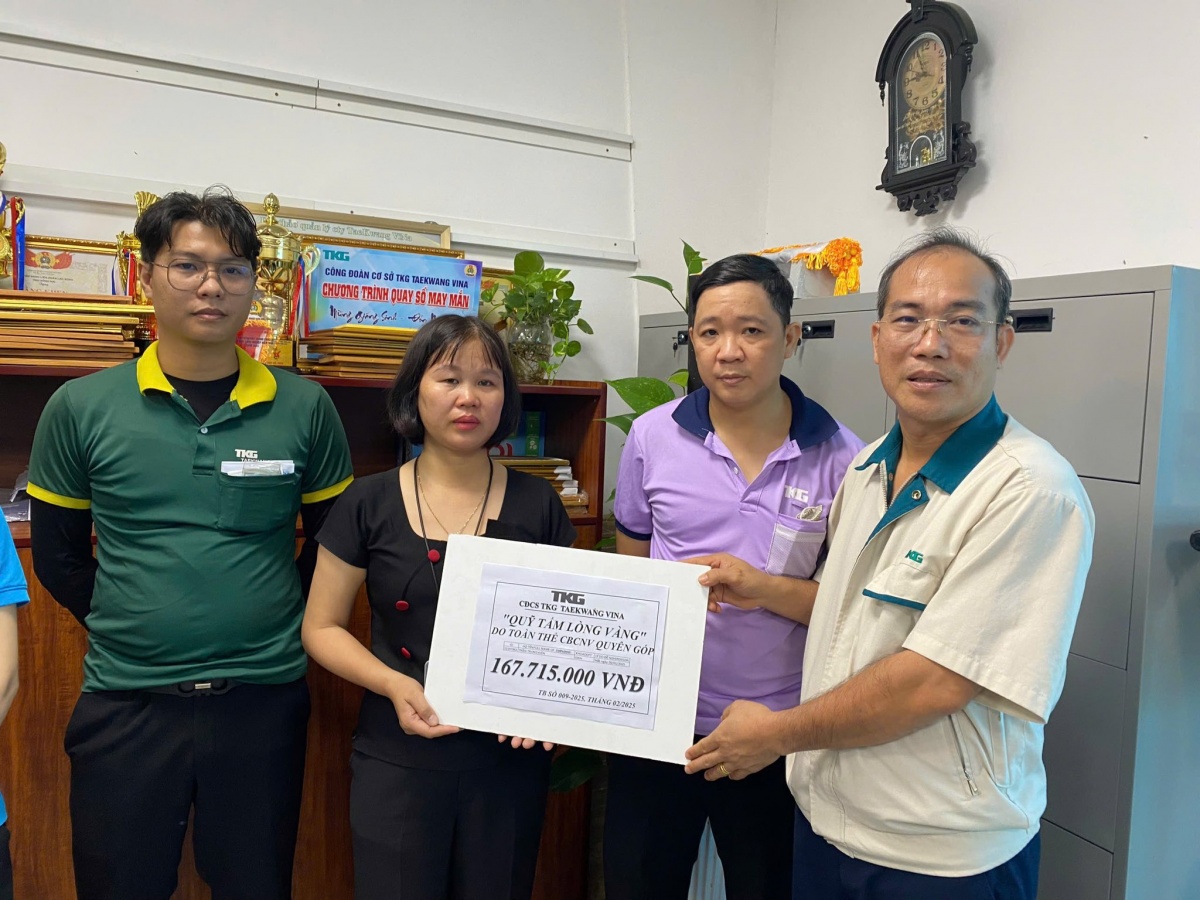 Một chữ “thêm” trong thỏa ước: Nâng bước đời công nhân Một chữ “thêm” trong thỏa ước: Nâng bước đời công nhân