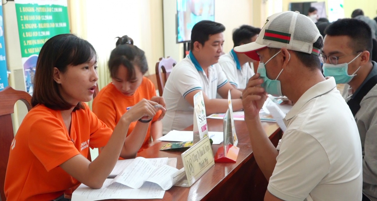 Khi công đoàn vào cuộc, tuyển dụng lao động không còn là bài toán khó Khi công đoàn vào cuộc, tuyển dụng lao động không còn là bài toán khó