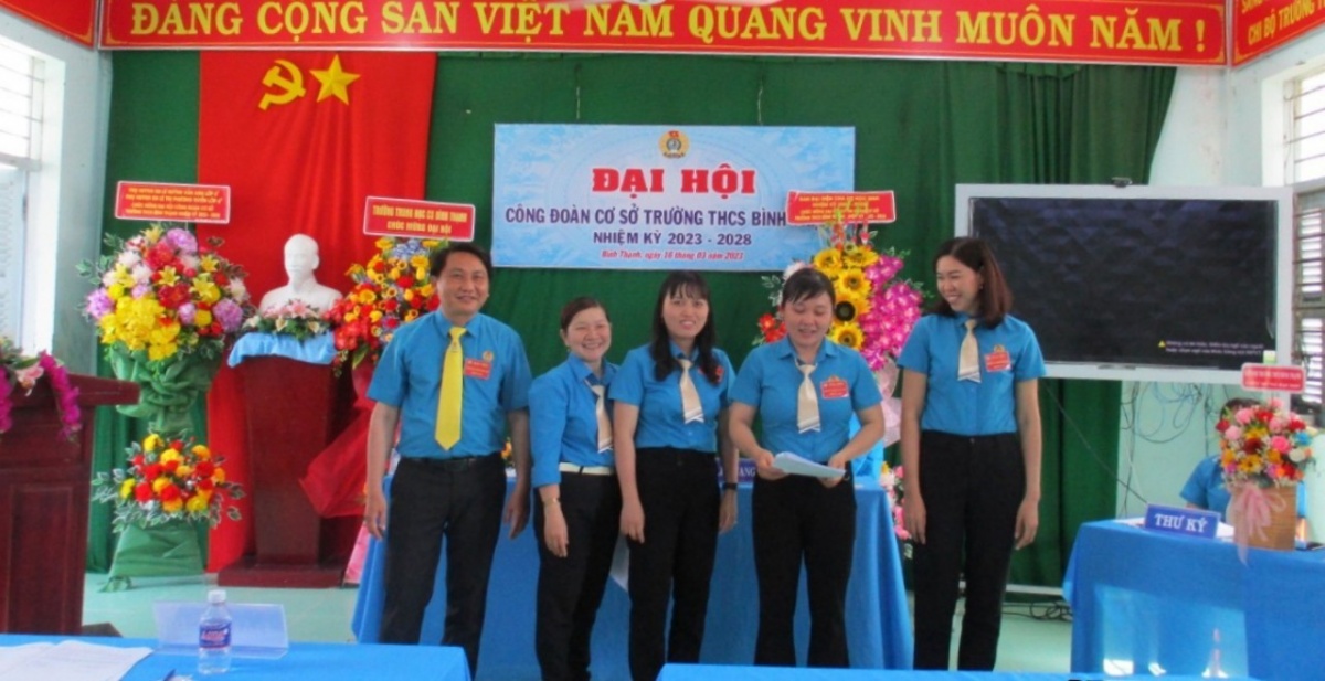 Người cán bộ công đoàn hết mình với công việc