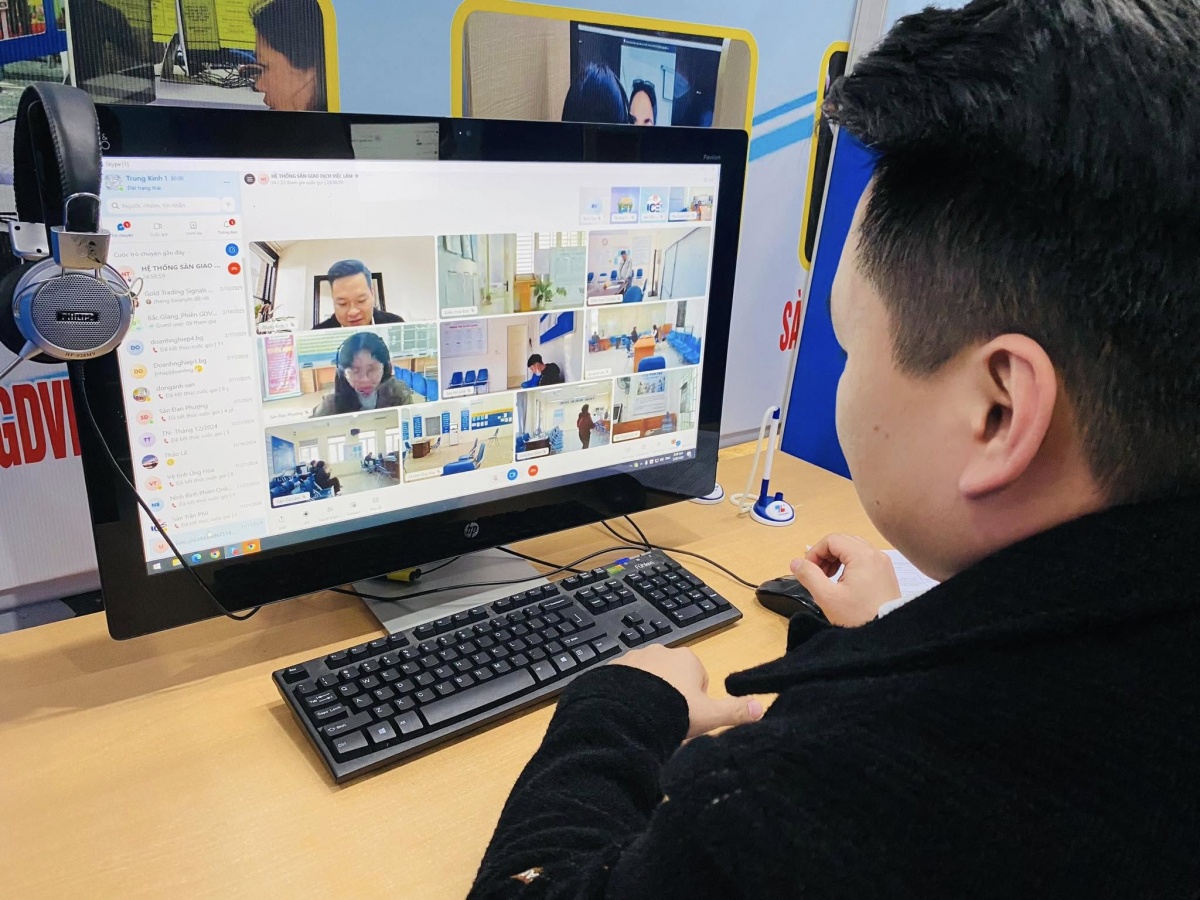 Giao dịch việc làm trực tuyến: Hướng đi chiến lược trong kết nối cung – cầu lao động Giao dịch việc làm trực tuyến: Hướng đi chiến lược trong kết nối cung – cầu lao động