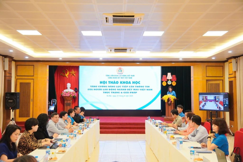 Người lao động dệt may tiếp cận thông tin - Bài 1: Khung lý luận pháp lý và chính sách