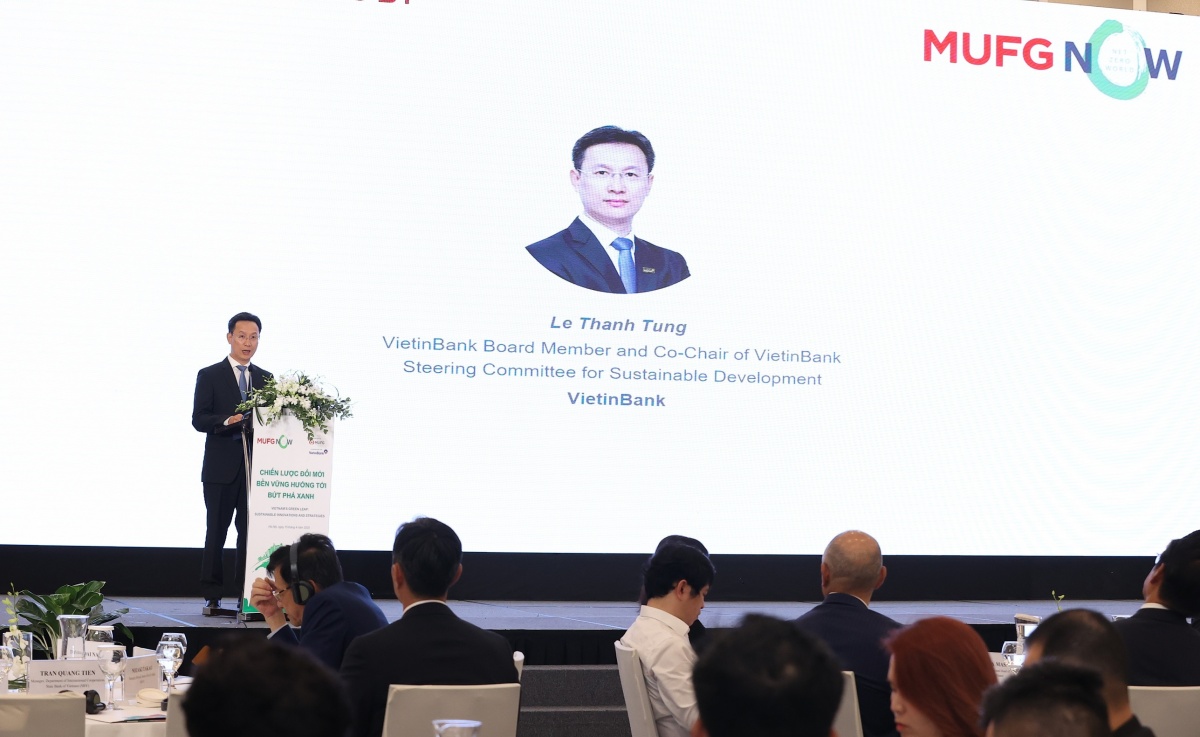 Ông Lê Thanh Tùng, Thành viên HĐQT VietinBank nhấn mạnh ESG không chỉ là một xu hướng, mà là cam kết, là tư duy và là hành động thực tiễn. Ông Lê Thanh Tùng, Thành viên HĐQT VietinBank nhấn mạnh ESG không chỉ là một xu hướng, mà là cam kết, là tư duy và là hành động thực tiễn.