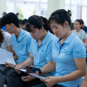 Người lao động dệt may tiếp cận thông tin – Bài 3: Giải pháp và kiến nghị