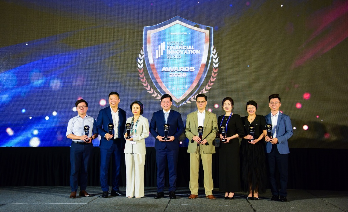 Tập thể cá nhân xuất sắc được vinh danh ở 8 hạng mục tại WFIS 2025 Tập thể cá nhân xuất sắc được vinh danh ở 8 hạng mục tại WFIS 2025