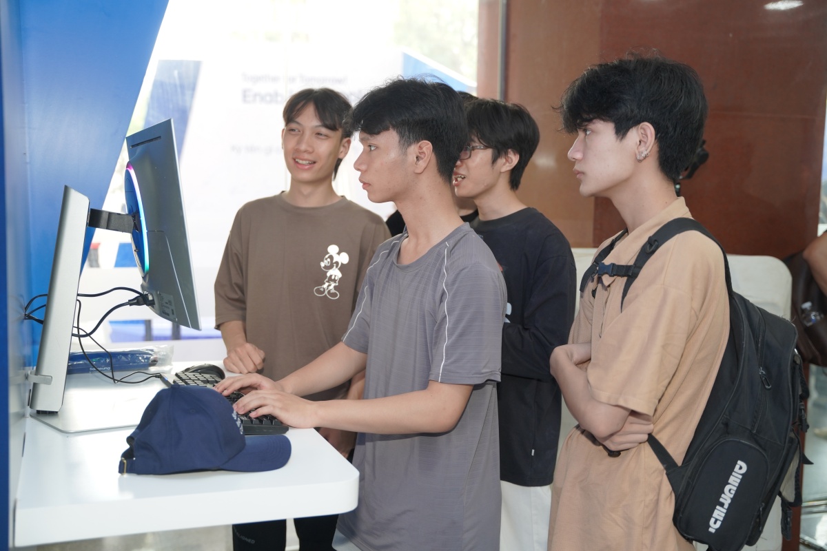 Samsung tiếp tục tổ chức sự kiện SIC TECH DAY 2025 tại Hà Nội