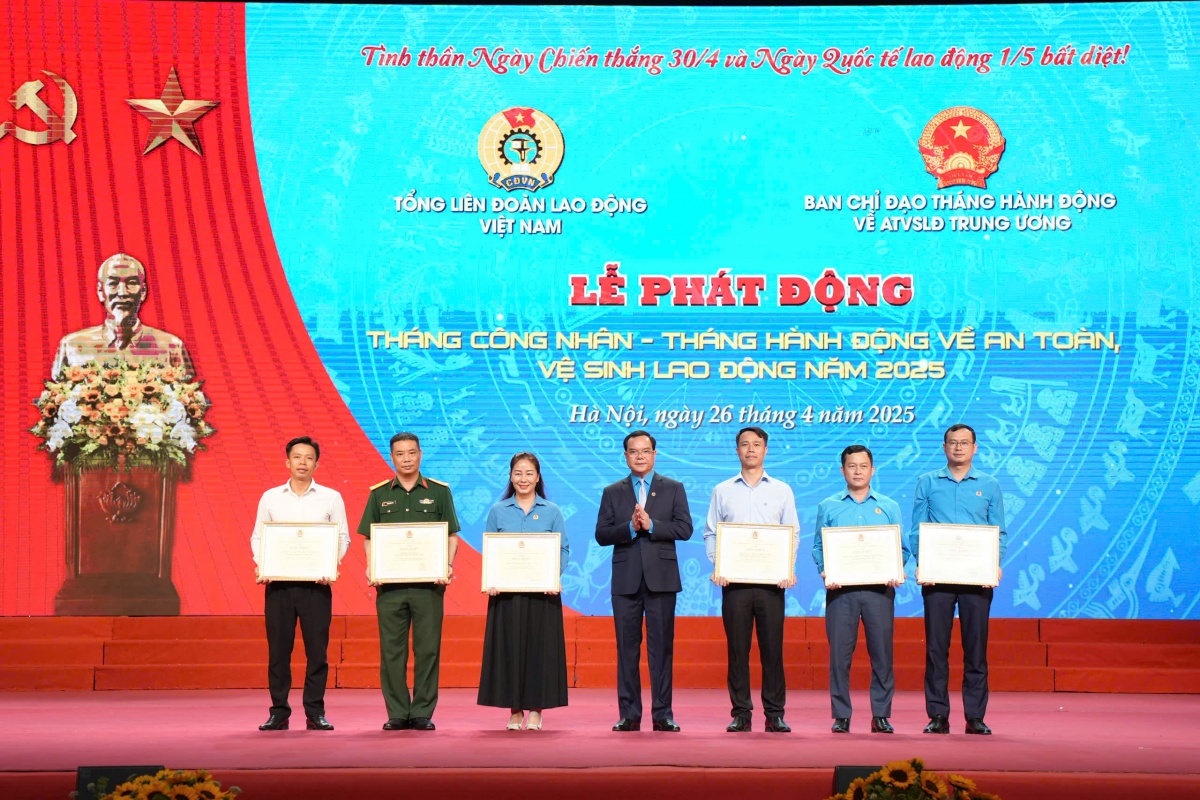 Phát huy vai trò tiên phong của giai cấp công nhân trong kỷ nguyên mới