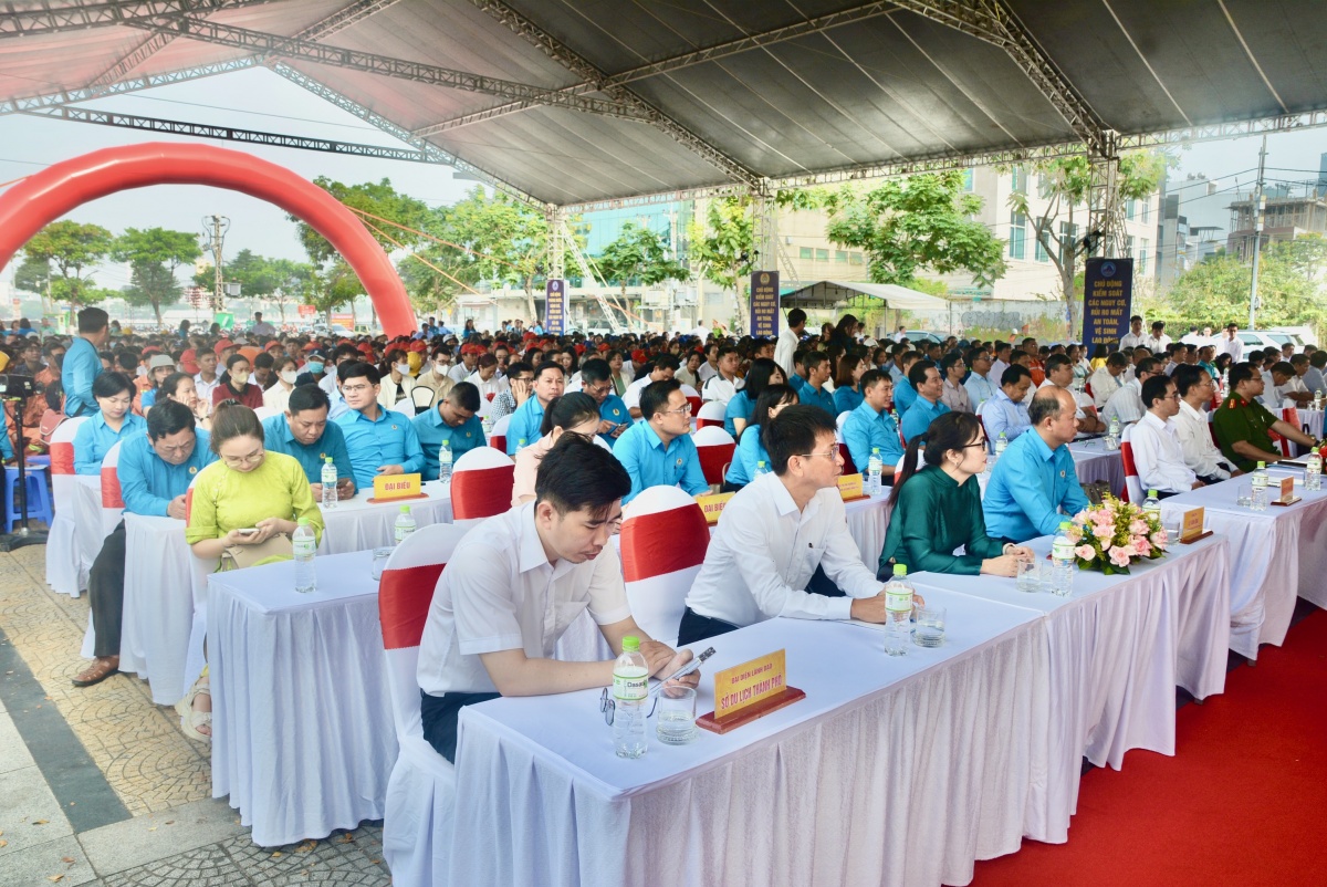 Đà Nẵng phát động Tháng Công nhân và Tháng hành động về An toàn, vệ sinh lao động 2025 Đà Nẵng phát động Tháng Công nhân và Tháng hành động về An toàn, vệ sinh lao động 2025