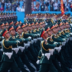 “Niềm vui phút giây như đang long lanh”