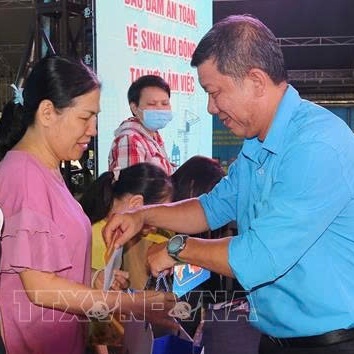 Nghỉ lễ ấm lòng với sự chăm lo thiết thực từ công đoàn và doanh nghiệp TP. HCM