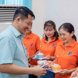 Hiện thực những hạnh phúc giản đơn của người lao động