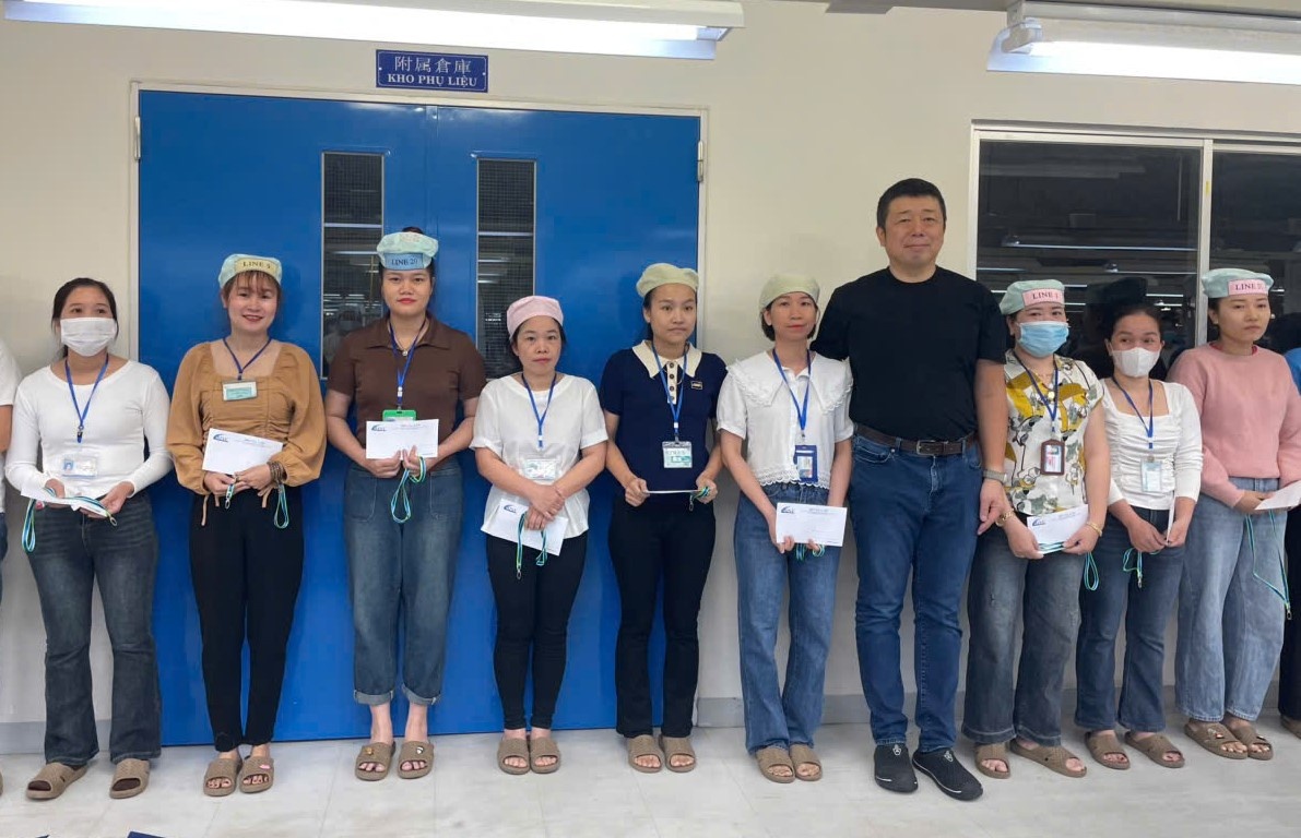 Hiện thực những hạnh phúc giản đơn của người lao động