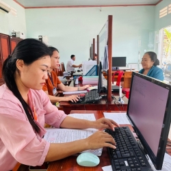 Cán bộ, công chức ở xã không sáp nhập có được hưởng chế độ nghỉ hưu trước tuổi?