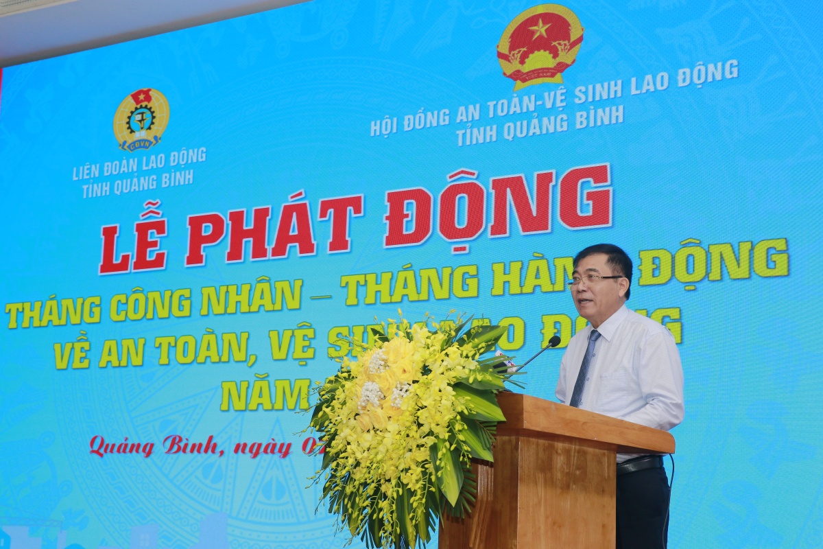 Tháng Công nhân ở Quảng Bình: Hướng về cơ sở, chăm lo người lao động Tháng Công nhân ở Quảng Bình: Hướng về cơ sở, chăm lo người lao động