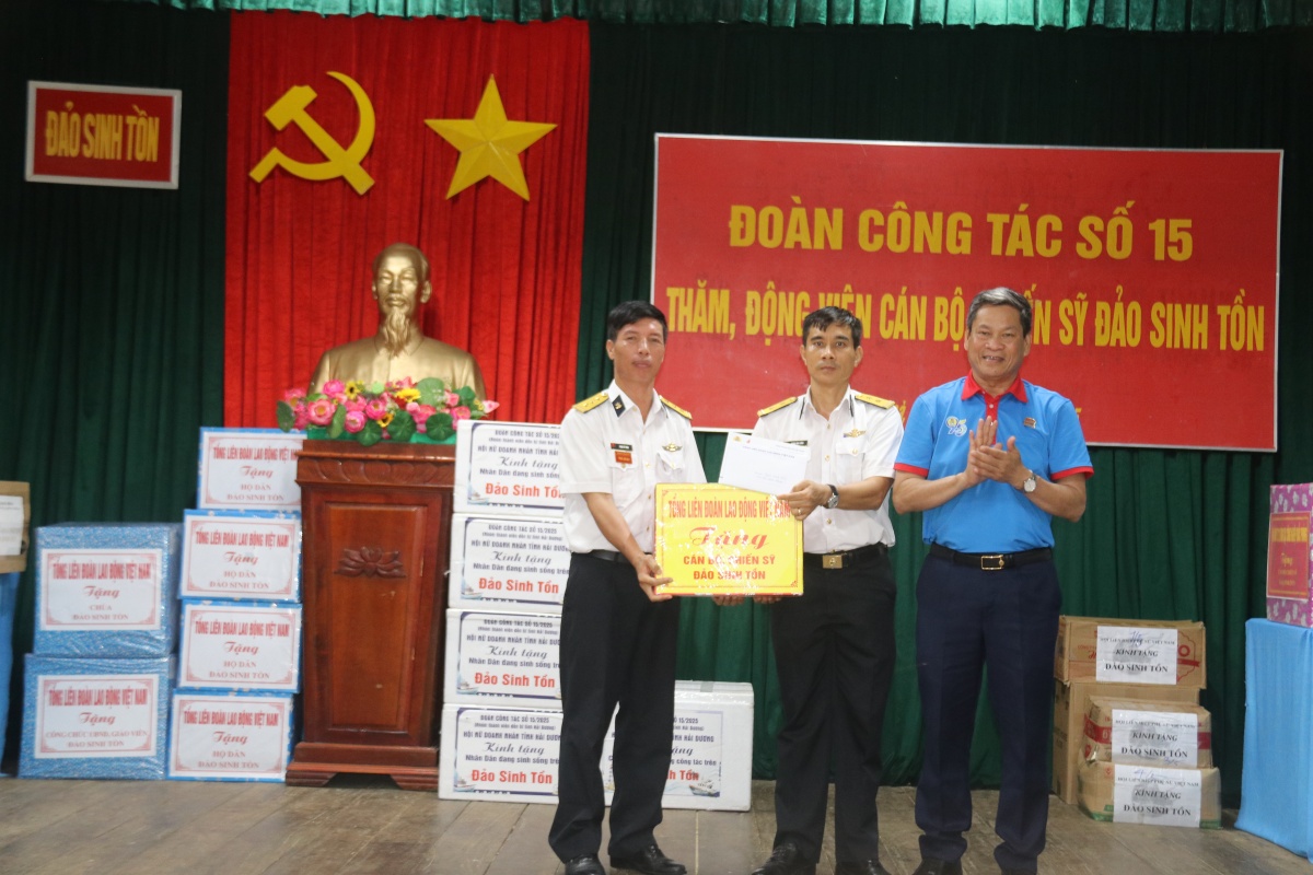 Hành trình vì biển đảo quê hương Hành trình vì biển đảo quê hương