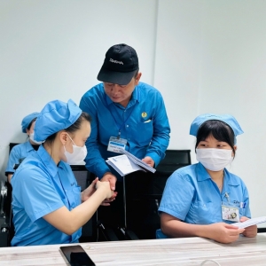 Công đoàn đồng hành cùng người lao động vượt qua bệnh tật