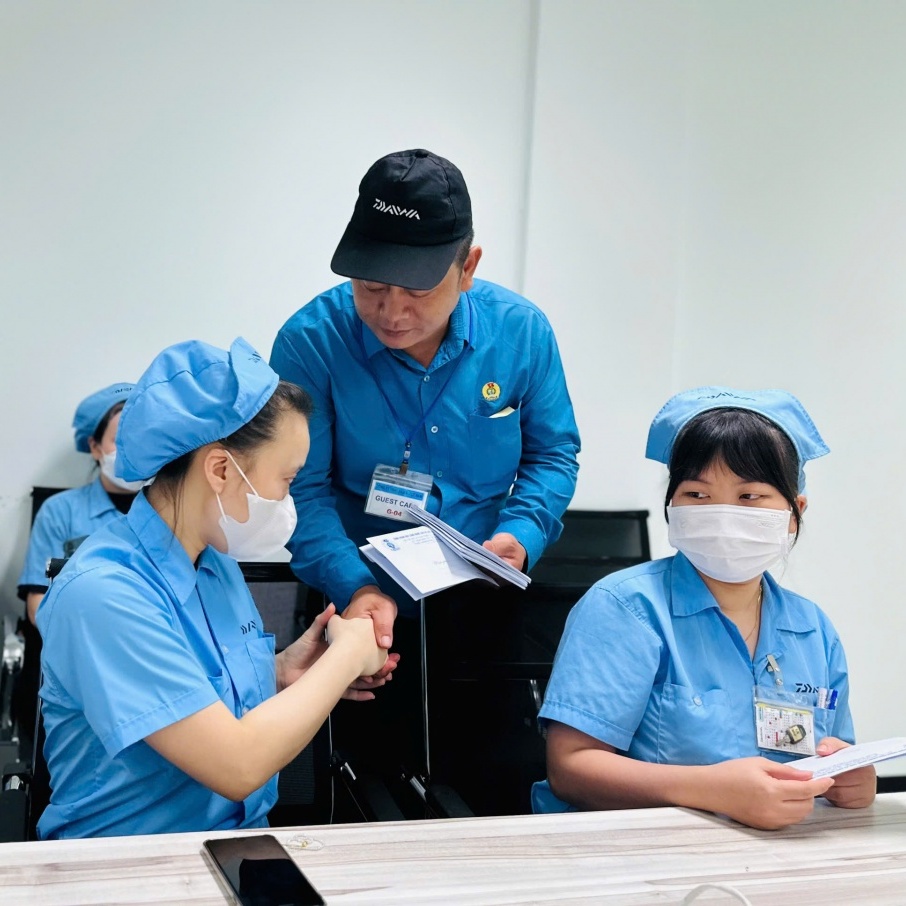 Công đoàn đồng hành cùng người lao động vượt qua bệnh tật