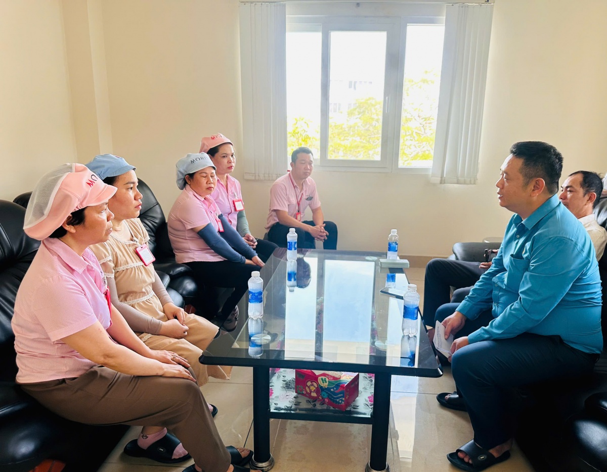 Công đoàn đồng hành cùng người lao động vượt qua bệnh tật Công đoàn đồng hành cùng người lao động vượt qua bệnh tật