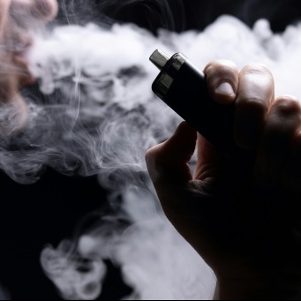 Tăng thuế, siết lậu: Lối thoát trước “đại dịch” thuốc lá đa hình thái