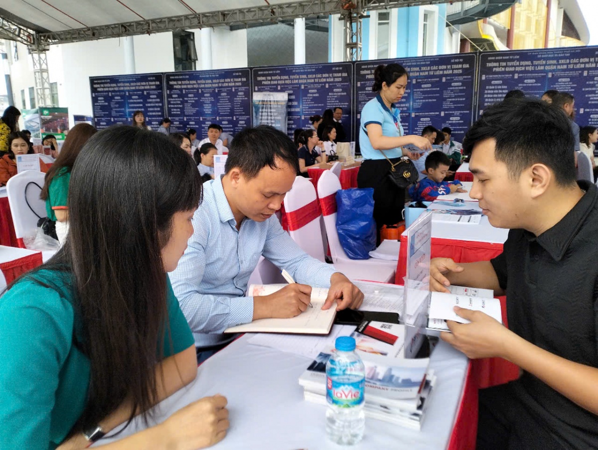 Người trẻ chọn việc gần nhà, doanh nghiệp lo “giữ chân” lao động Người trẻ chọn việc gần nhà, doanh nghiệp lo “giữ chân” lao động