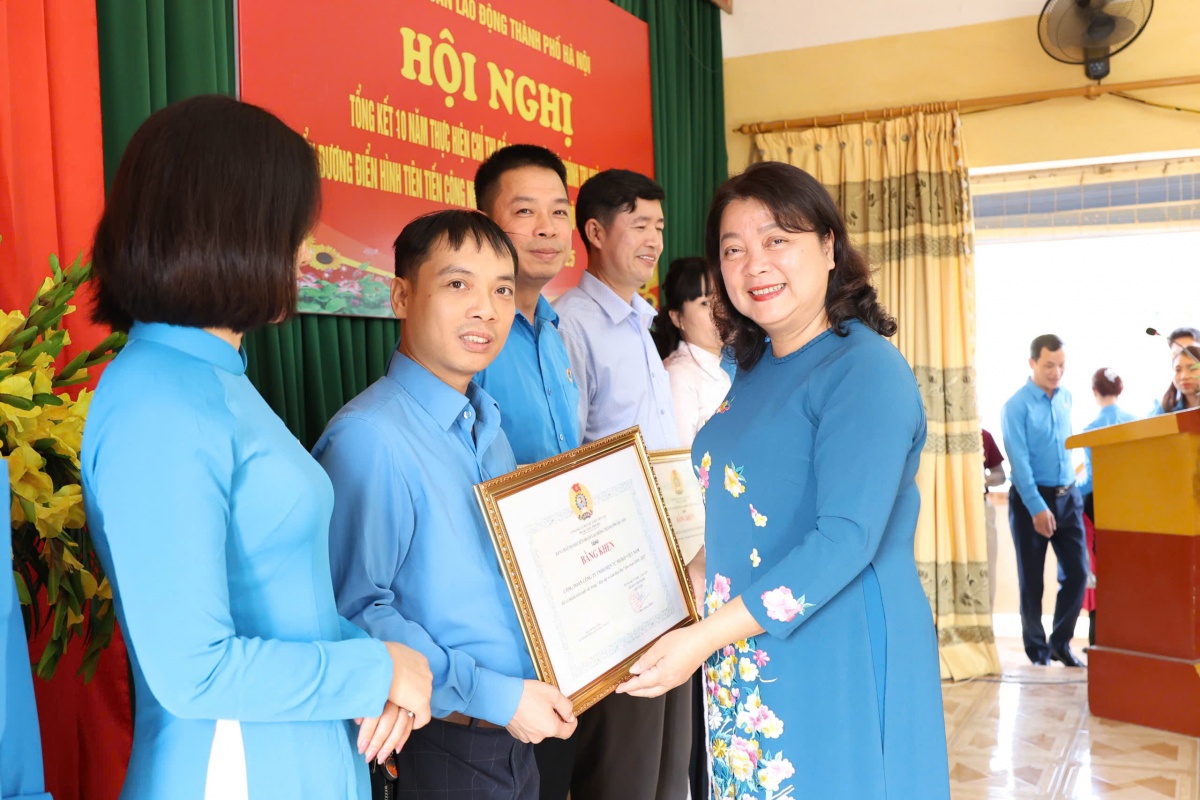 Tỏa sáng những ngọn lửa học và làm theo lời Bác trong công nhân lao động Thủ đô