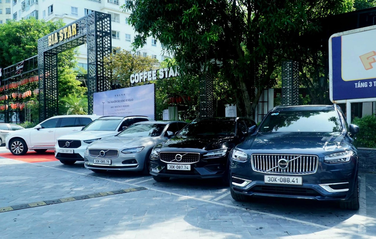 Volvo triệu hồi hơn 450.000 xe do lỗi camera lùi, nhiều mẫu tại Việt Nam bị ảnh hưởng Volvo triệu hồi hơn 450.000 xe do lỗi camera lùi, nhiều mẫu tại Việt Nam bị ảnh hưởng