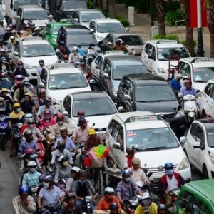 Cục Môi trường chính thức lên tiếng về quy định khí thải với ô tô tại Hà Nội và TP HCM