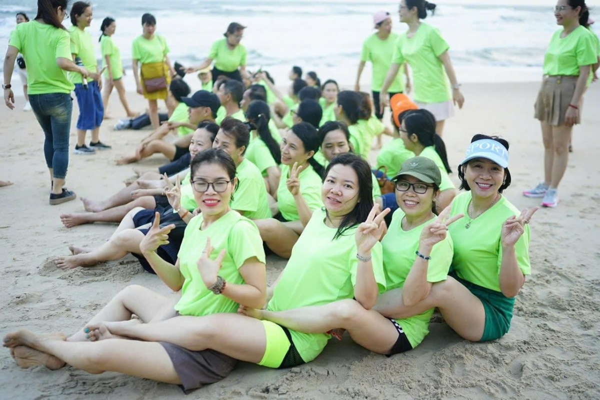 Lấy yêu thương làm nền tảng để gắn kết và phát triển Lấy yêu thương làm nền tảng để gắn kết và phát triển