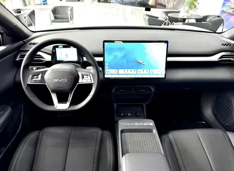 BYD e7 - Mẫu sedan điện giá rẻ nhất nhì phân khúc xuất hiện tại các đại lý ở Trung Quốc BYD e7 - Mẫu sedan điện giá rẻ nhất nhì phân khúc xuất hiện tại các đại lý ở Trung Quốc