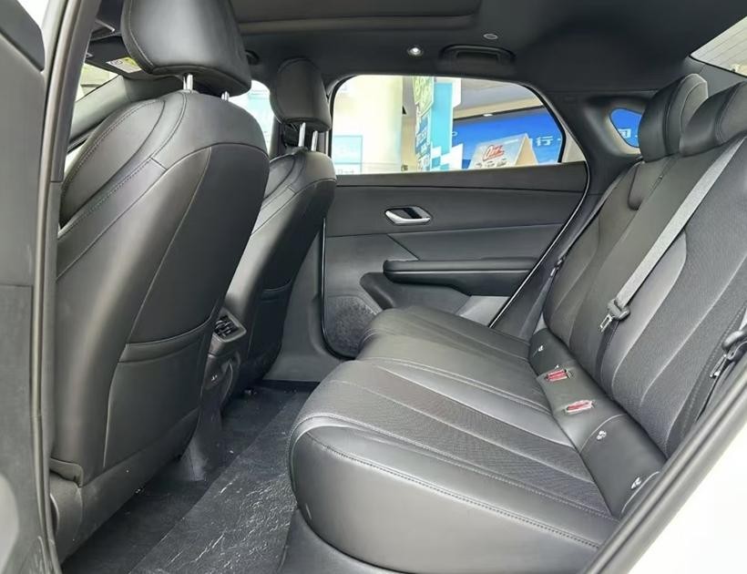 BYD e7 - Mẫu sedan điện giá rẻ nhất nhì phân khúc xuất hiện tại các đại lý ở Trung Quốc BYD e7 - Mẫu sedan điện giá rẻ nhất nhì phân khúc xuất hiện tại các đại lý ở Trung Quốc