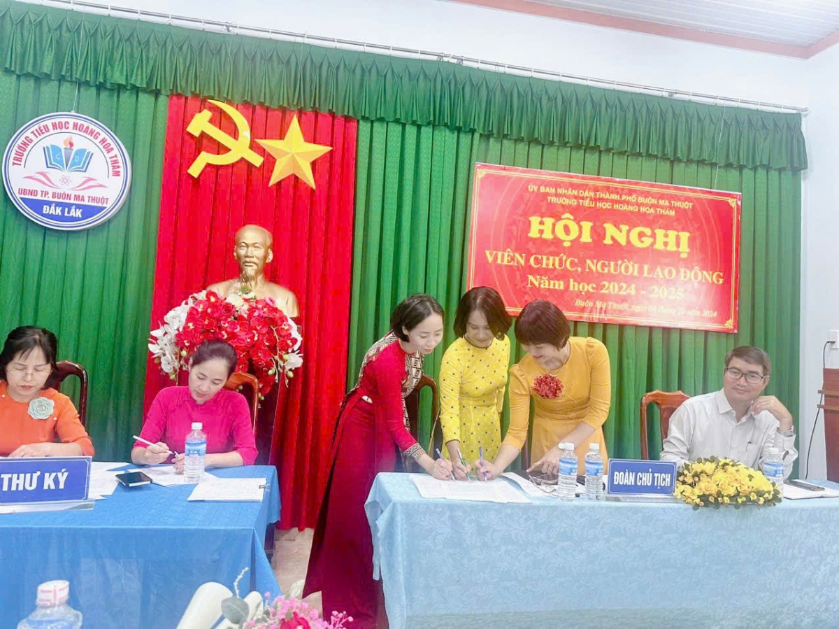 Nơi vòng tay Công đoàn luôn dang rộng Nơi vòng tay Công đoàn luôn dang rộng