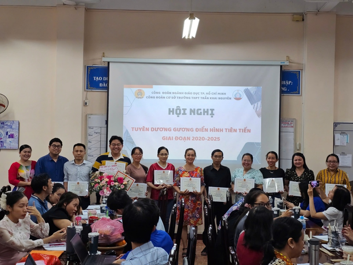 Công đoàn – vòng tay sẻ chia và chỗ dựa tinh thần vững chắc Công đoàn – vòng tay sẻ chia và chỗ dựa tinh thần vững chắc