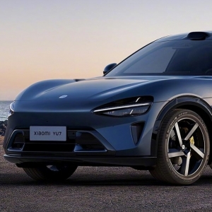 Xe SUV điện Xiaomi YU7 sắp ra mắt giữa bối cảnh chiếc xe đầu tiên đang chuẩn bị vướng vụ kiện tập thể