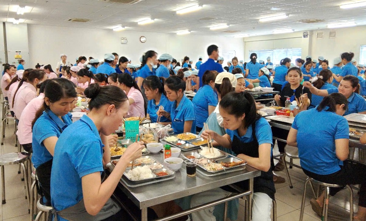 Vì bữa ăn ca an toàn, đảm bảo vệ sinh cho người lao động