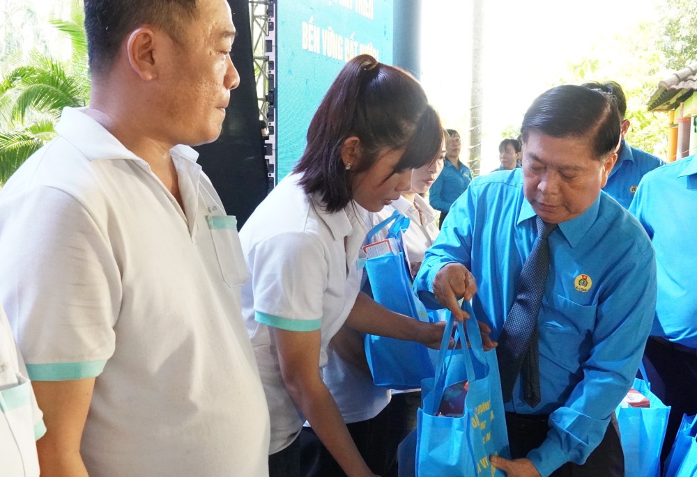 Nối dài hành trình chăm lo, tiếp sức người lao động Nối dài hành trình chăm lo, tiếp sức người lao động