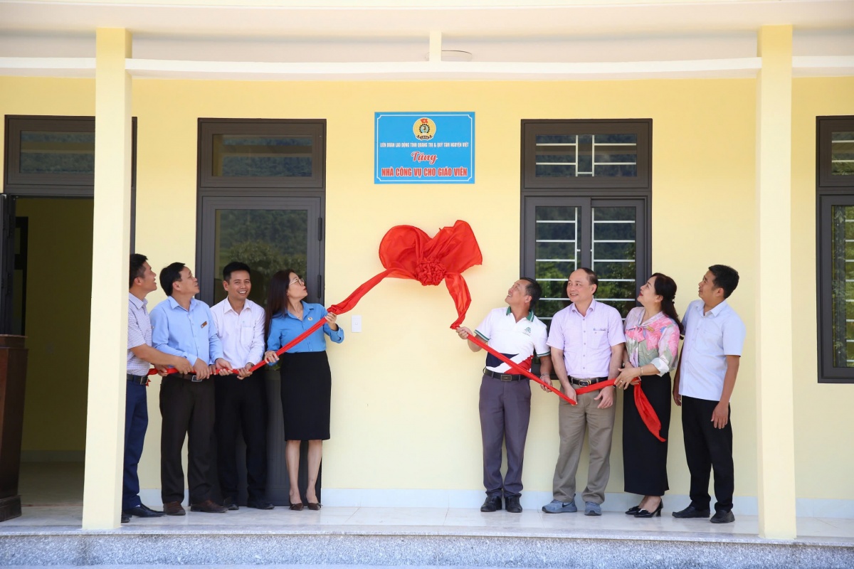 Công đoàn xây nhà ở công vụ, giáo viên vùng khó yên tâm cắm bản