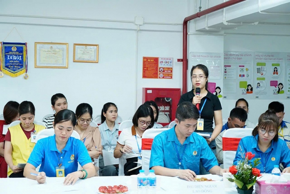 Đối thoại điểm - mô hình mang lại quyền lợi thiết thực cho lao động nữ Đối thoại điểm - mô hình mang lại quyền lợi thiết thực cho lao động nữ