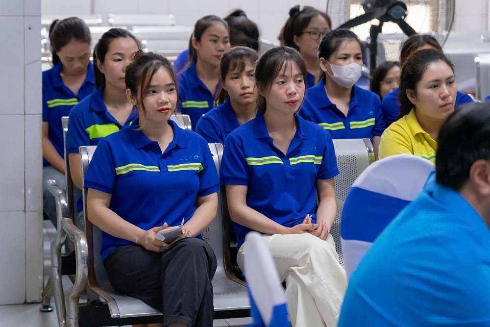 Đối thoại điểm - mô hình mang lại quyền lợi thiết thực cho lao động nữ Đối thoại điểm - mô hình mang lại quyền lợi thiết thực cho lao động nữ