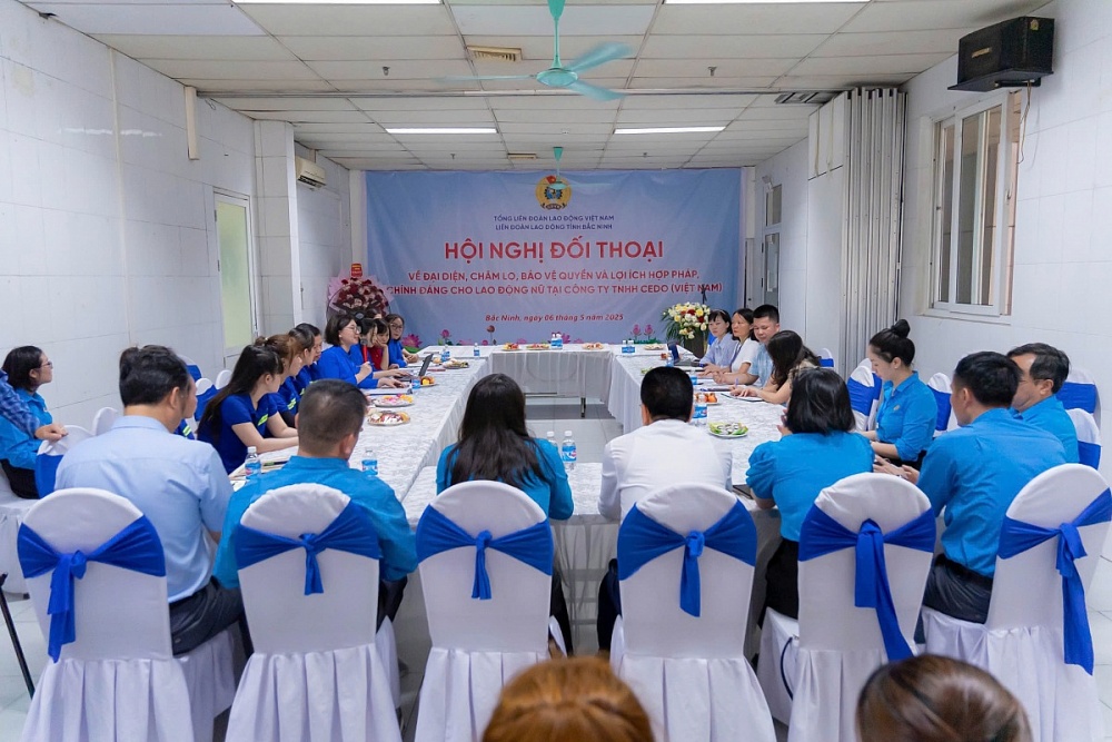 Đối thoại điểm - mô hình mang lại quyền lợi thiết thực cho lao động nữ Đối thoại điểm - mô hình mang lại quyền lợi thiết thực cho lao động nữ